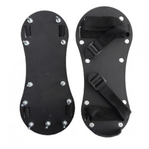 حذاء ايبوكسي مسنن استخدم أحذية مسننة (Spike Shoes) أثناء تطبيق الإيبوكسي للحصول على نتائج مثالية!عند تنفيذ أرضيات الإيبوكسي ذاتية التسوية، من الضروري