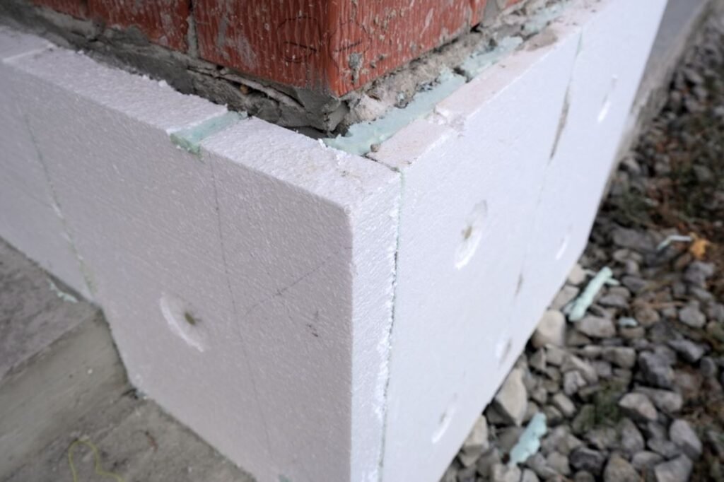 العزل باستخدام الفلين (Cork Insulation)
